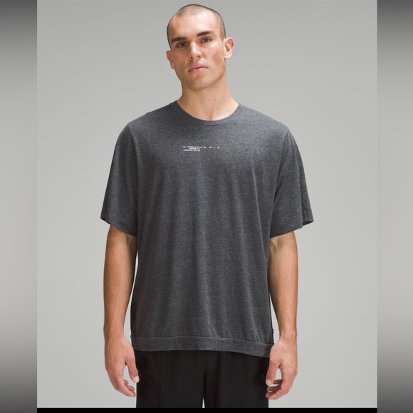 NWT! Mens Lululemon Lab T-shirt - Picture 2 of 5